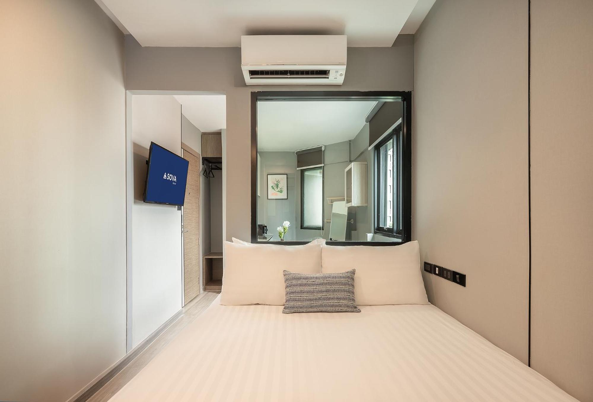 Sova Hotel Bangkok Exterior foto
